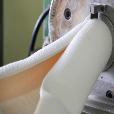 kaufen Weißes FKM-Kautschuk-Vormischung mit guter Haftungsfreigabe und ausgezeichneter Fließfähigkeit für Öldichtungen und Dichtungen online manufacture