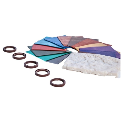 Guter Preis Geruchloses hohes Fluor-Gummimittel Fluoroelastomer bespritzt Turbo-Ladegerät-System mit einem Schlauch Online